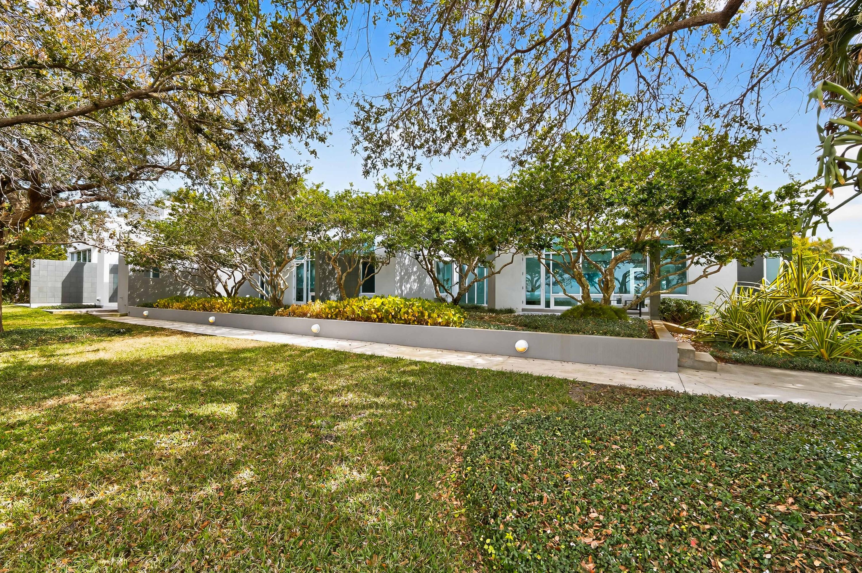 NORTH RIVER SHORES - Residential