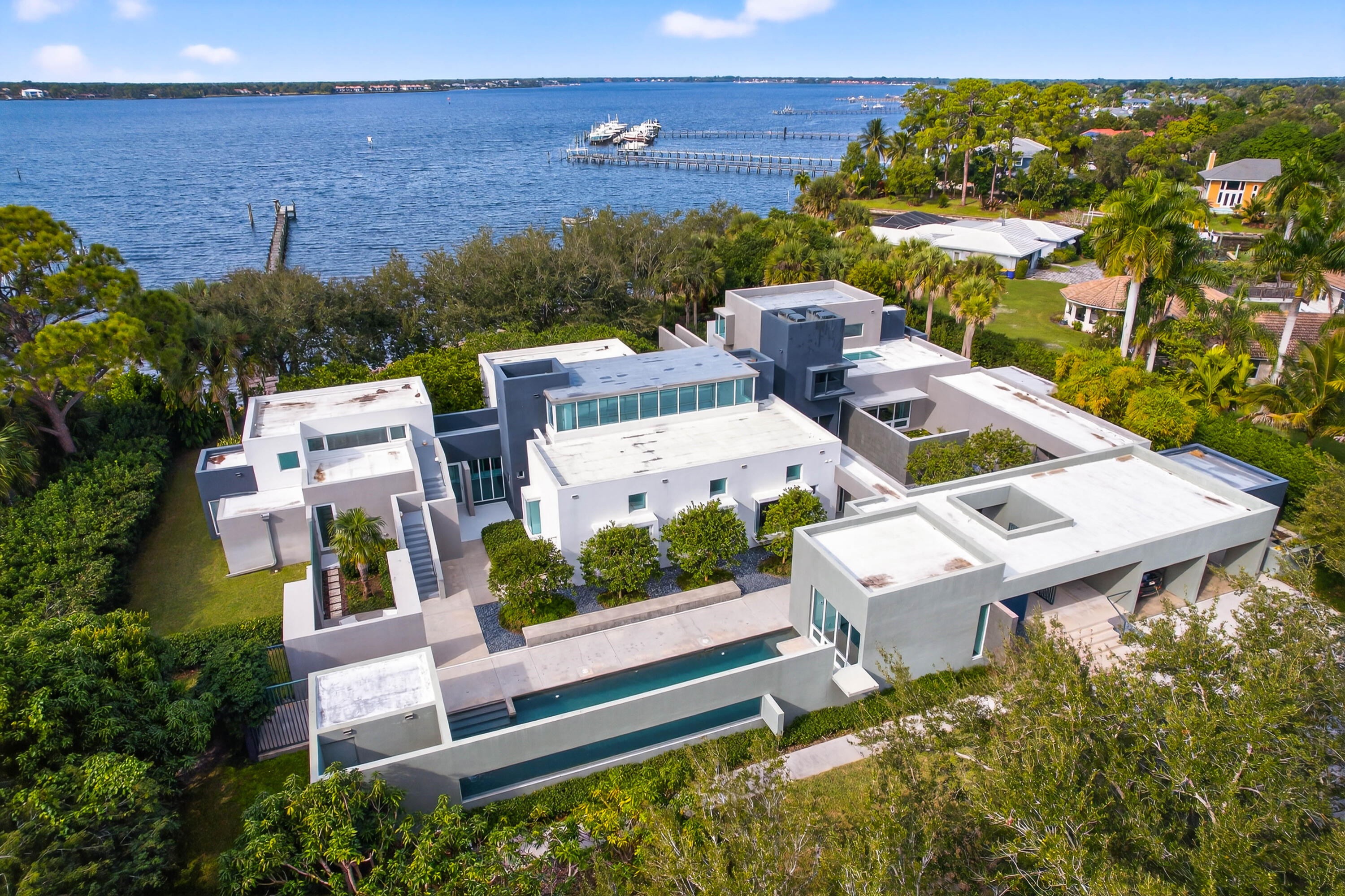 NORTH RIVER SHORES - Residential