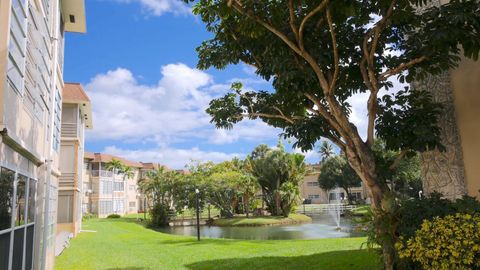 A home in Lauderdale Lakes