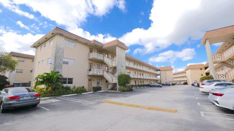 A home in Lauderdale Lakes