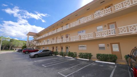 A home in Lauderdale Lakes