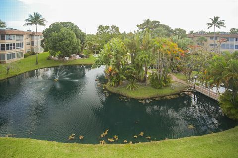 A home in Lauderdale Lakes