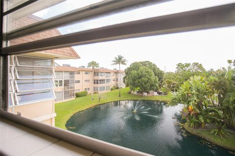 A home in Lauderdale Lakes