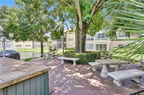 A home in Lauderdale Lakes