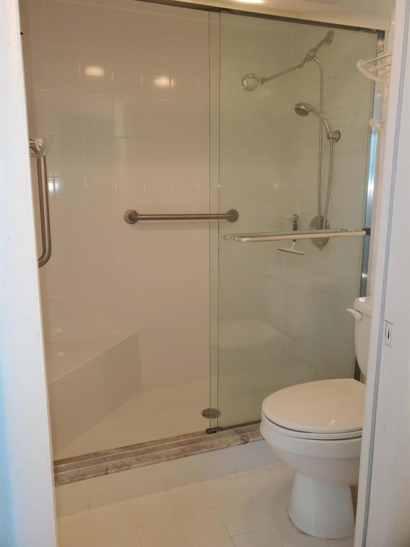 KINGS POINT CAPRI CONDOS - Residential Lease