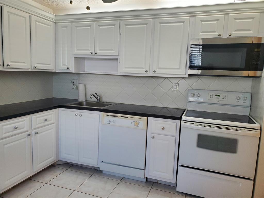 KINGS POINT CAPRI CONDOS - Residential Lease