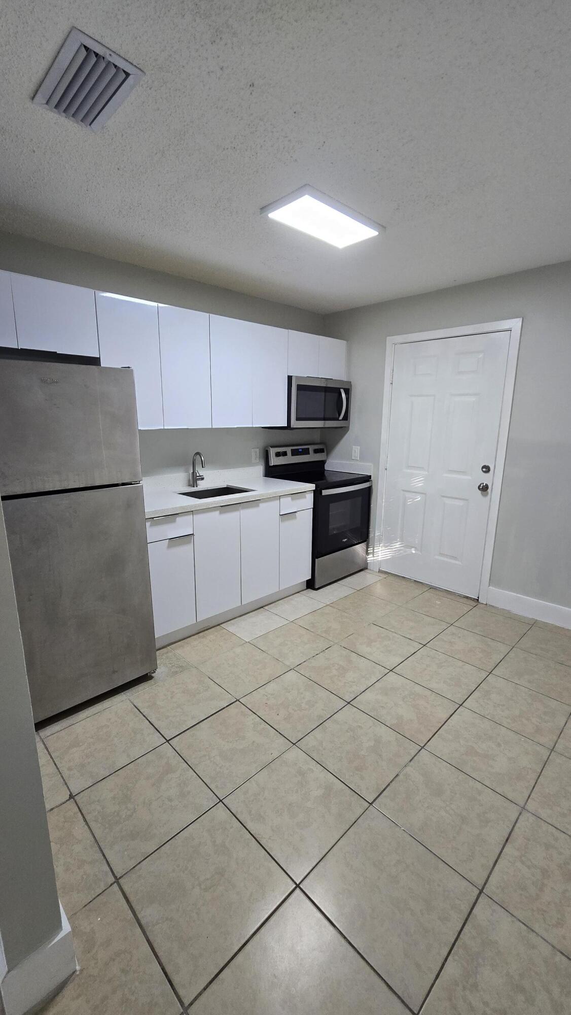 JELLISON'S SUBDIVISION - Residential Lease