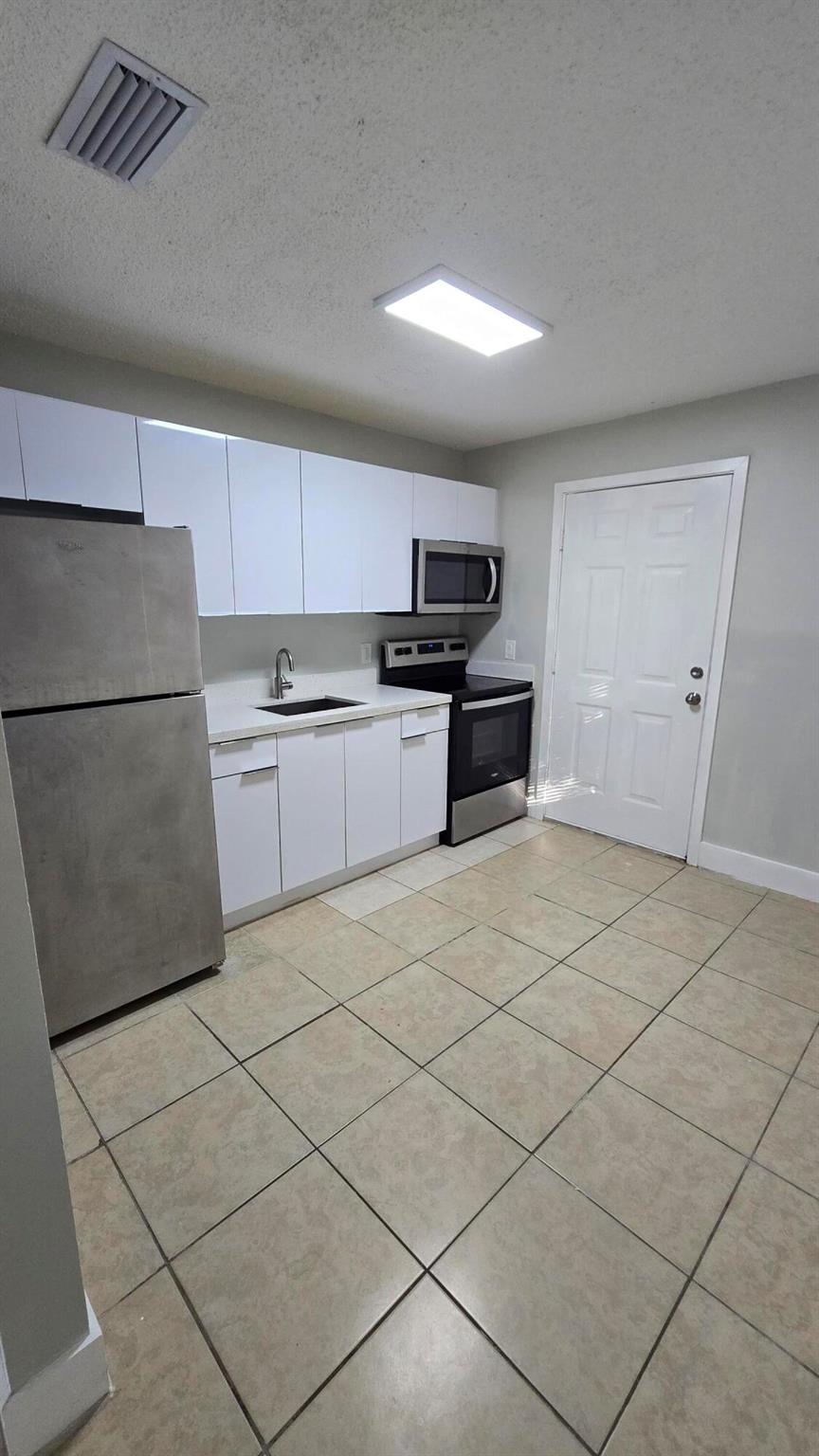 JELLISON'S SUBDIVISION - Residential Lease