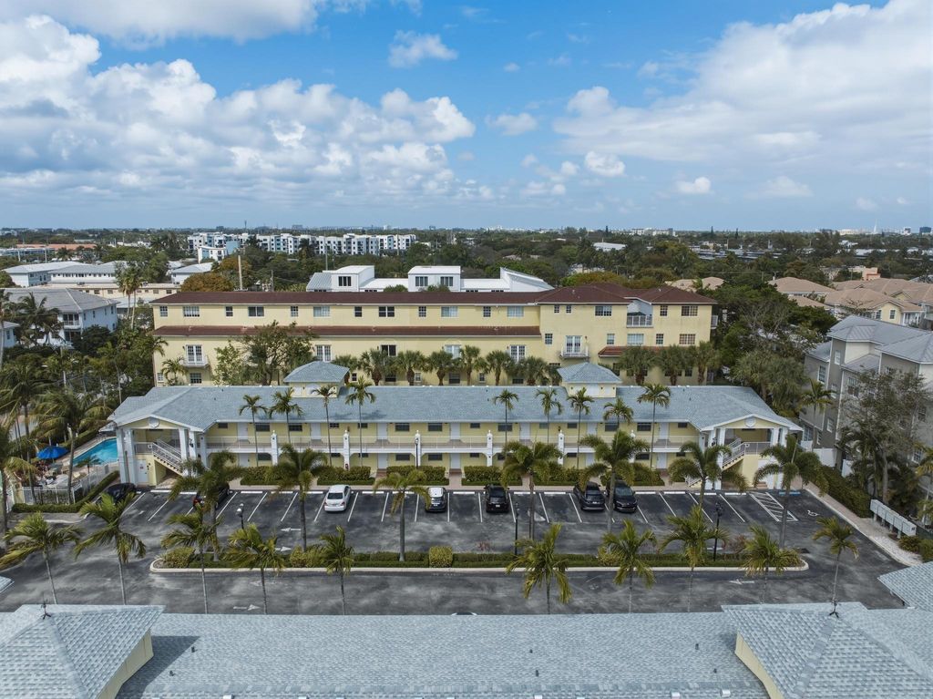 Photo of 2660 NE 8th Avenue #102, Wilton Manors, FL 33334 (MLS # F10555954)