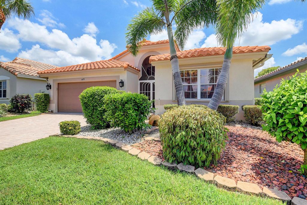 Photo of 6670 Maybrook Road, Boynton Beach, FL 33437 (MLS # R10900886)