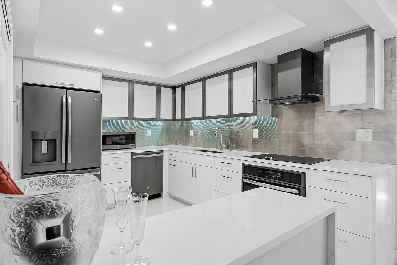 COVE CONDO - Residential