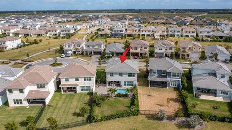 A home in Loxahatchee