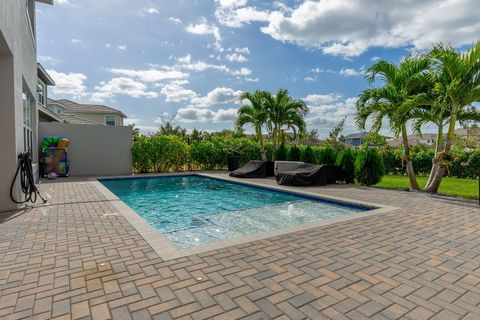 A home in Loxahatchee