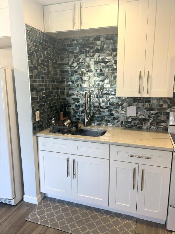 PINE RIDGE NORTH VILLAGE IV CONDO - Residential