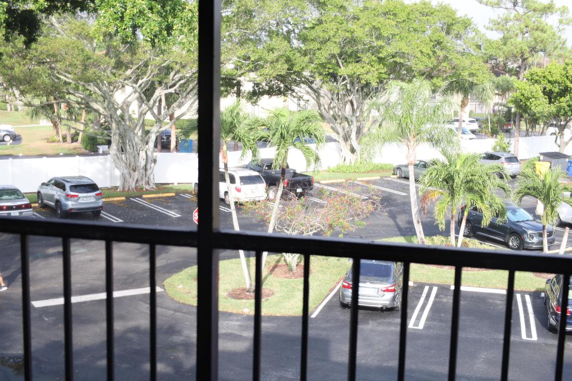 PINE RIDGE NORTH VILLAGE IV CONDO - Residential