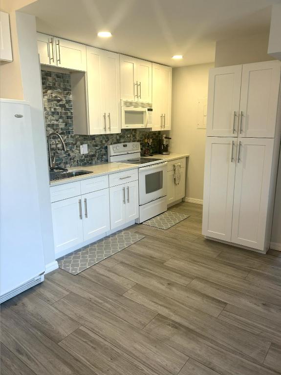 PINE RIDGE NORTH VILLAGE IV CONDO - Residential