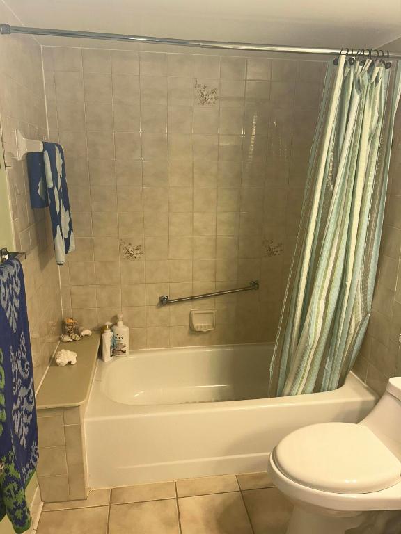 PINE RIDGE NORTH VILLAGE IV CONDO - Residential