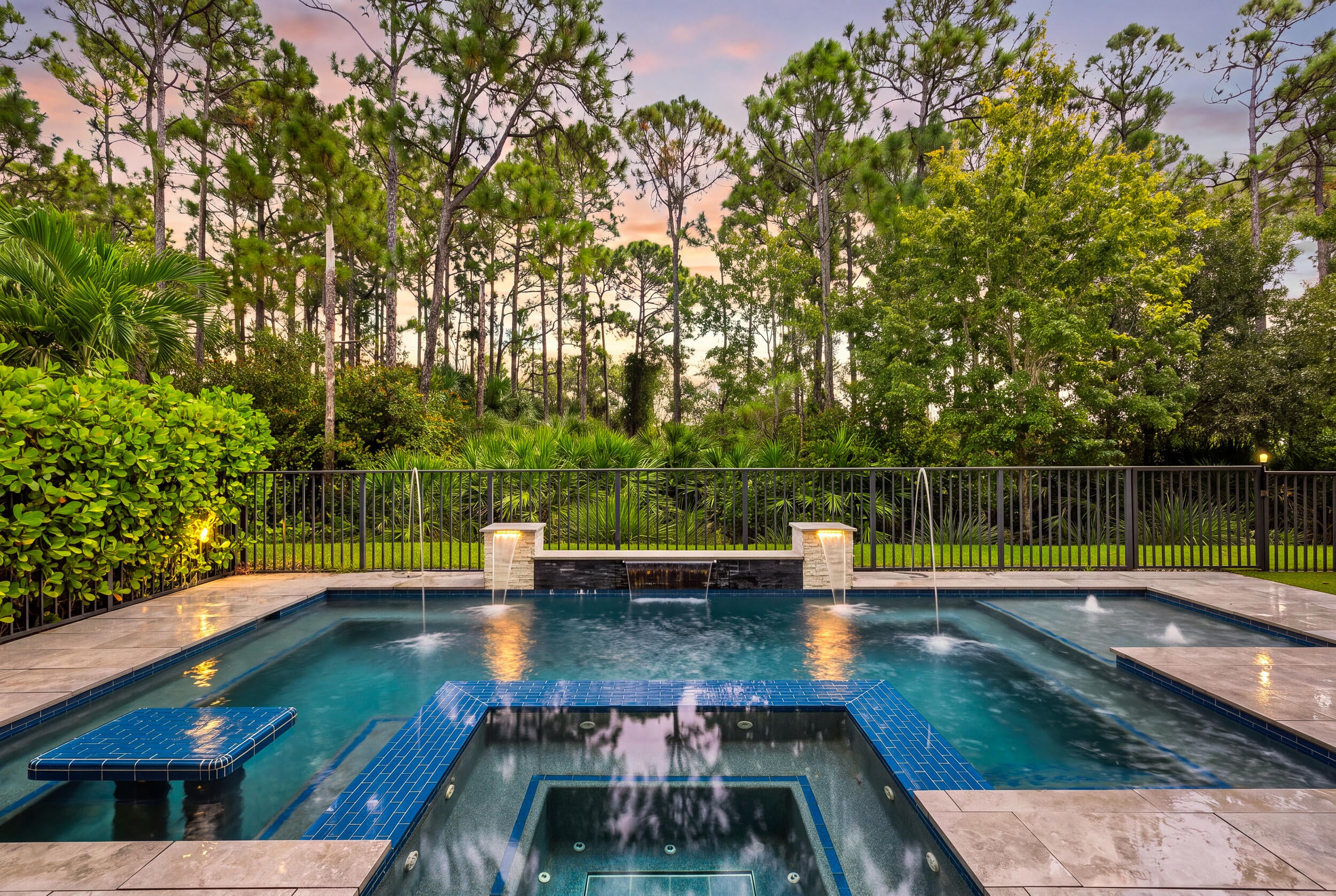 1142 FAULKNER Terrace