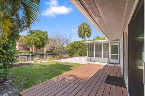 A home in Wilton Manors