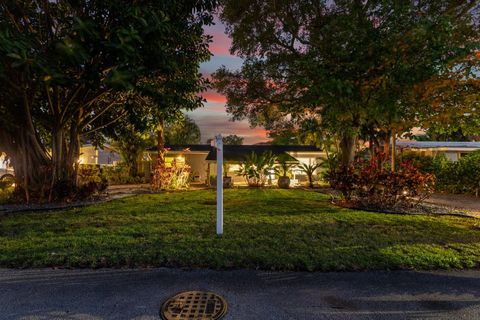 Single Family Residence in Wilton Manors FL 316 20th St 80.jpg