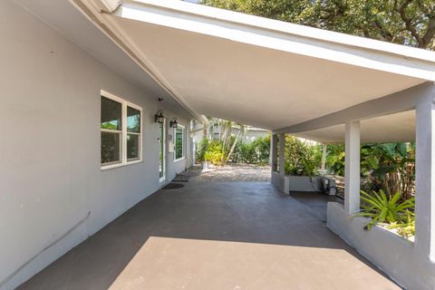 Single Family Residence in Wilton Manors FL 316 20th St 93.jpg