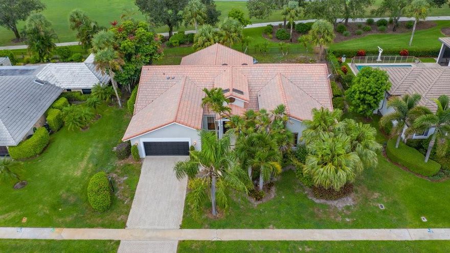 Situated on a gorgeous golf view lot in award-winning Delaire Country Club. This beautiful home was custom built-in and doesn't disappoint, SATURNIA MARBLE FLOORS, SKYLIGHTS. OVERSIZED POOL AREA. LAKE + GOLFVIEWS.. Light & bright the entire back of the house have expansive views of pool & golf course. Delaire Country Club consists of 324 custom homes that surround a new 27 hole championship golf course. A wonderful family policy allows parents, children, and grandchildren use of all facilities, including golf at no extra charge, 8 Har Tru tennis courts, 16,000 sq ft fitness center, resort pool area, and outstanding cuisine. All details and SF are approximate.