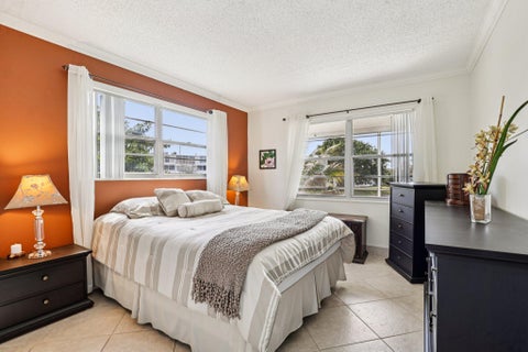 Tiny photo for 104 Oakridge #H, Deerfield Beach, FL 33442 (MLS # R11158135)