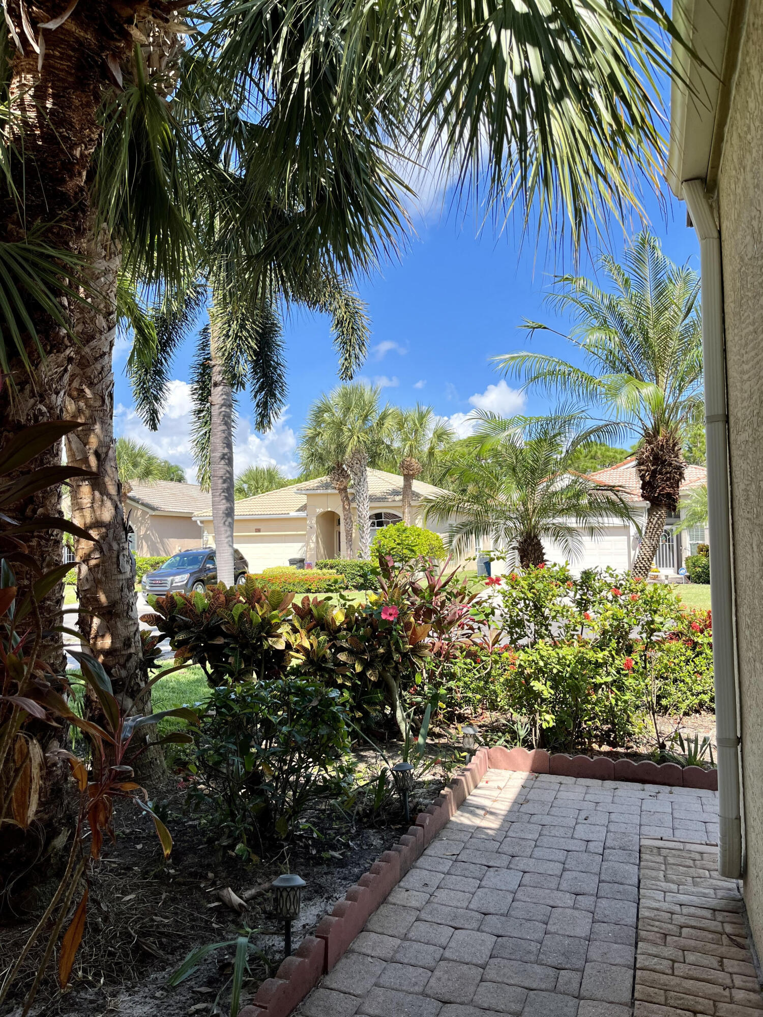 JENSEN BEACH COUNTRY CLUB - Residential