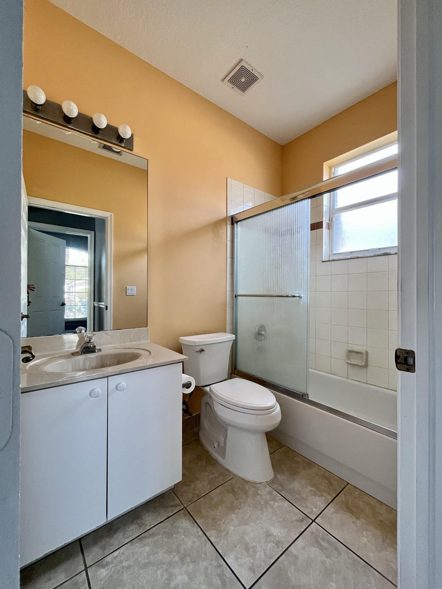 JENSEN BEACH COUNTRY CLUB - Residential