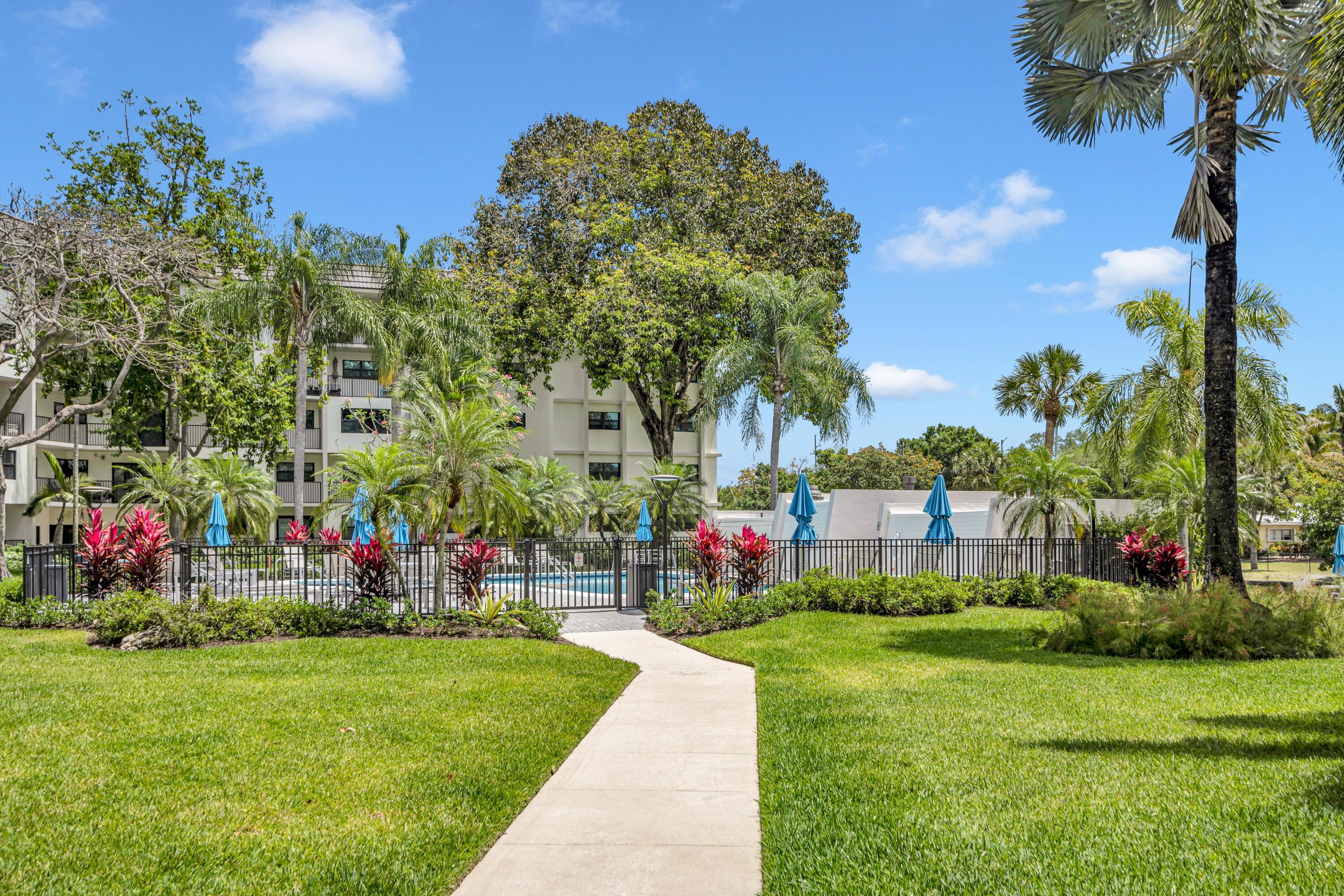 RIVER REACH CONDOMINIUM II - Residential