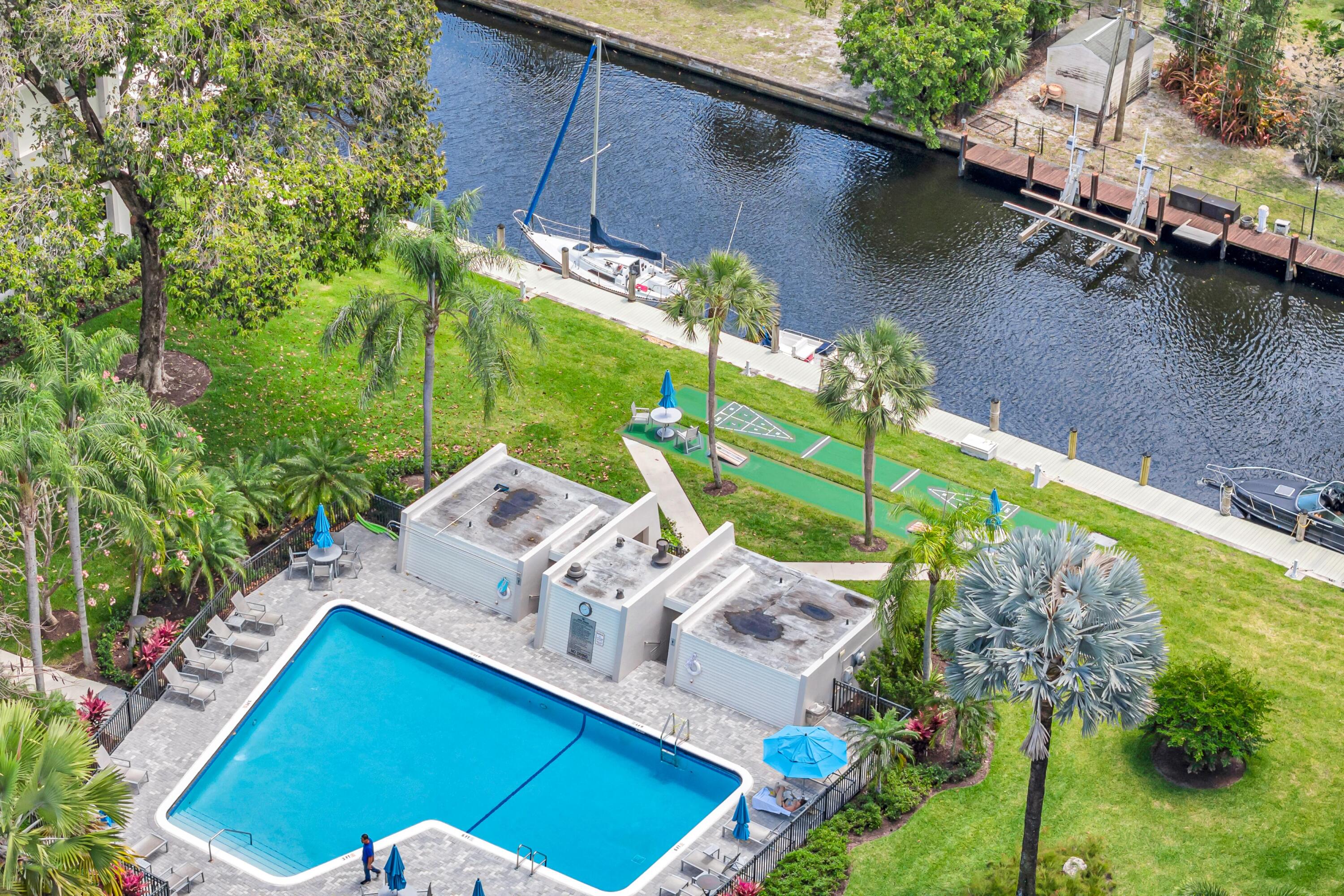 RIVER REACH CONDOMINIUM II - Residential