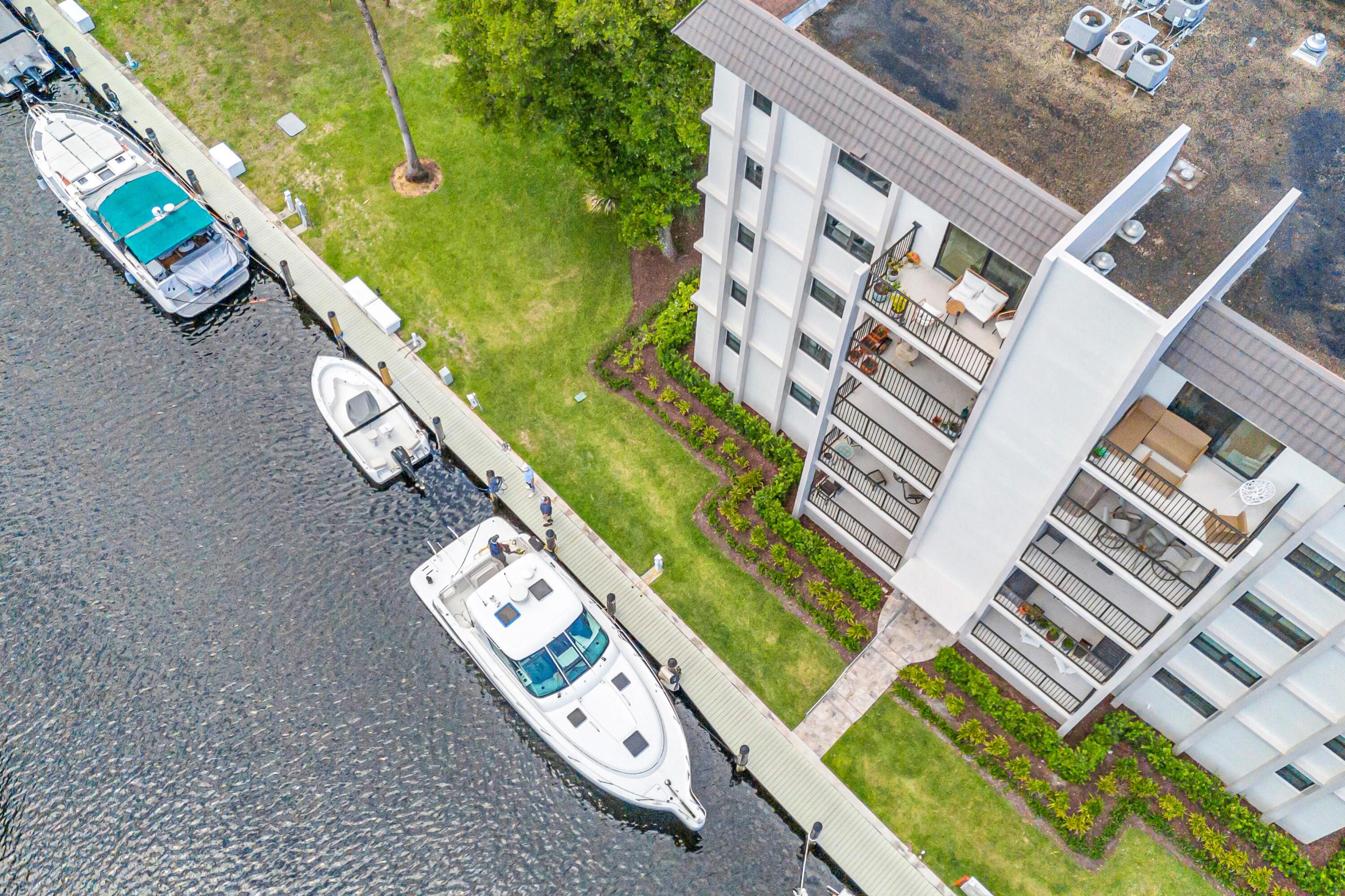 RIVER REACH CONDOMINIUM II - Residential