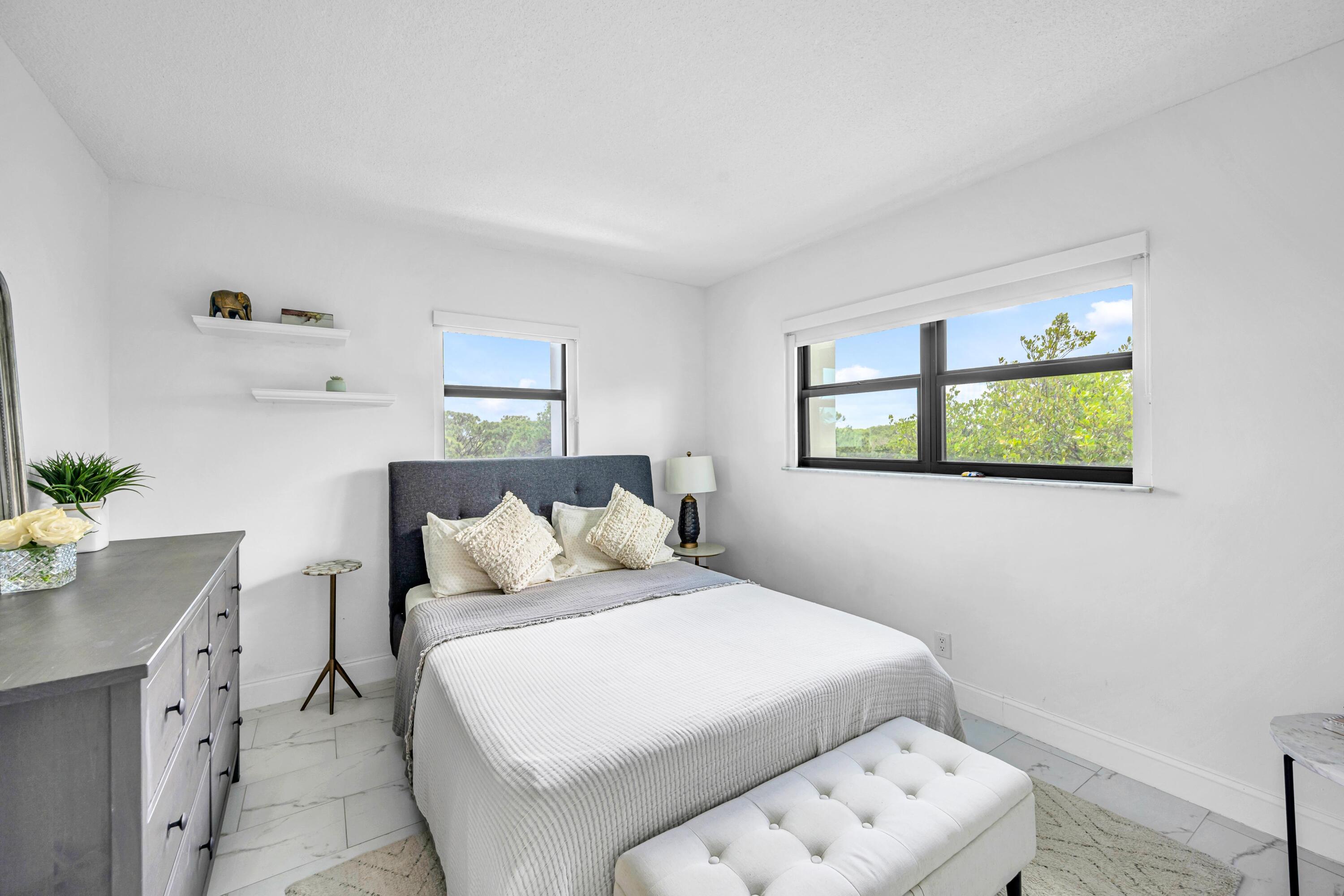 RIVER REACH CONDOMINIUM II - Residential