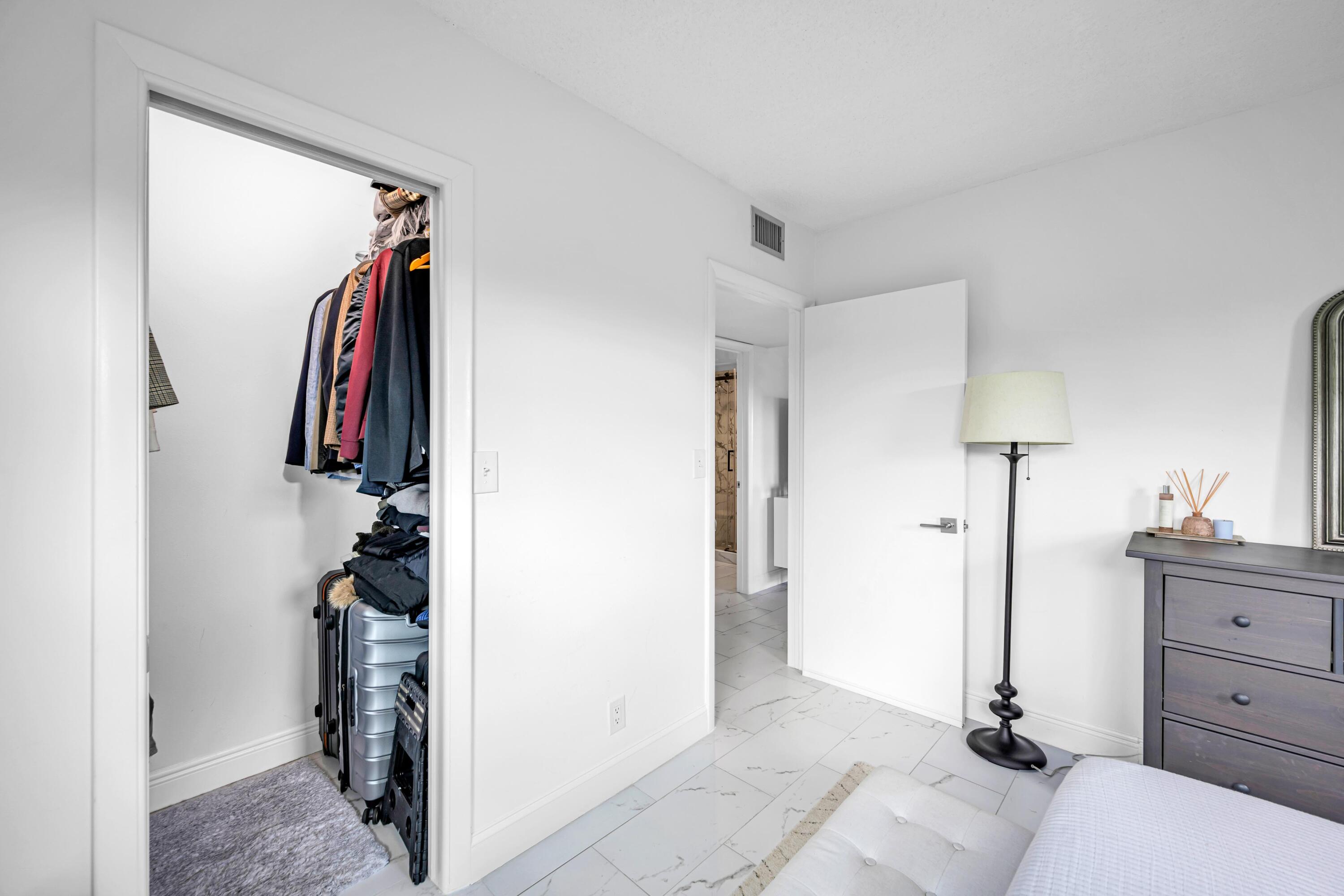 RIVER REACH CONDOMINIUM II - Residential