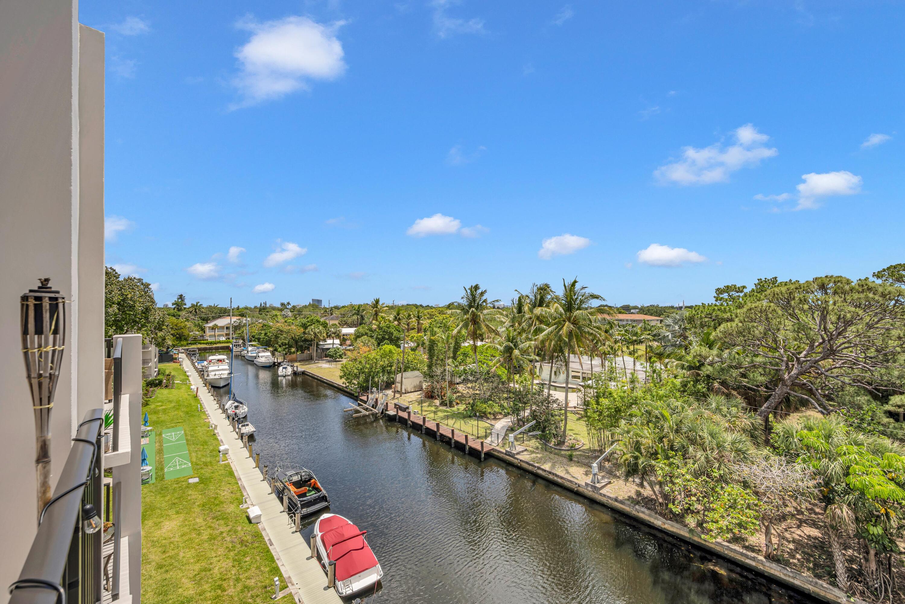 RIVER REACH CONDOMINIUM II - Residential