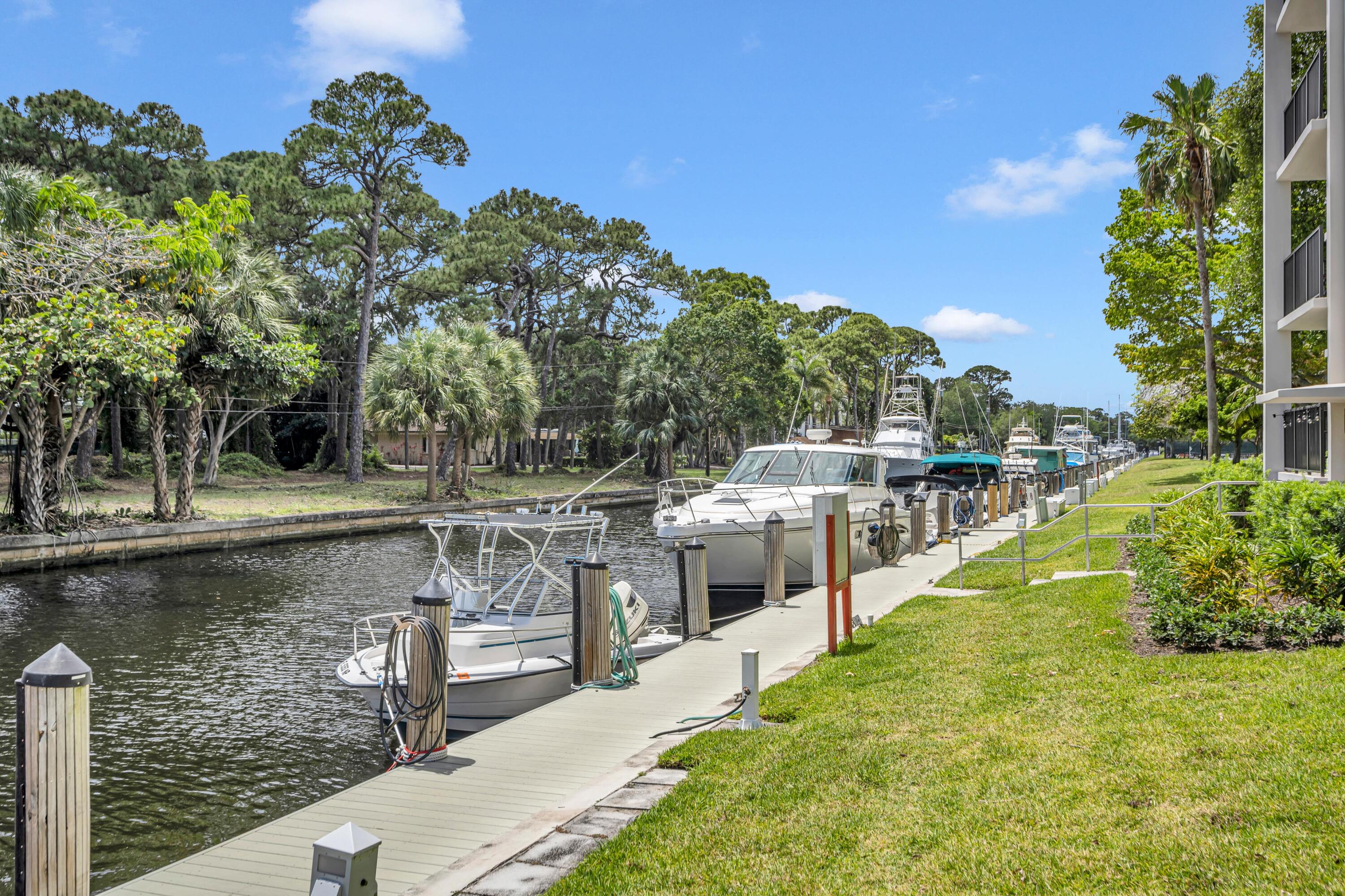 RIVER REACH CONDOMINIUM II - Residential