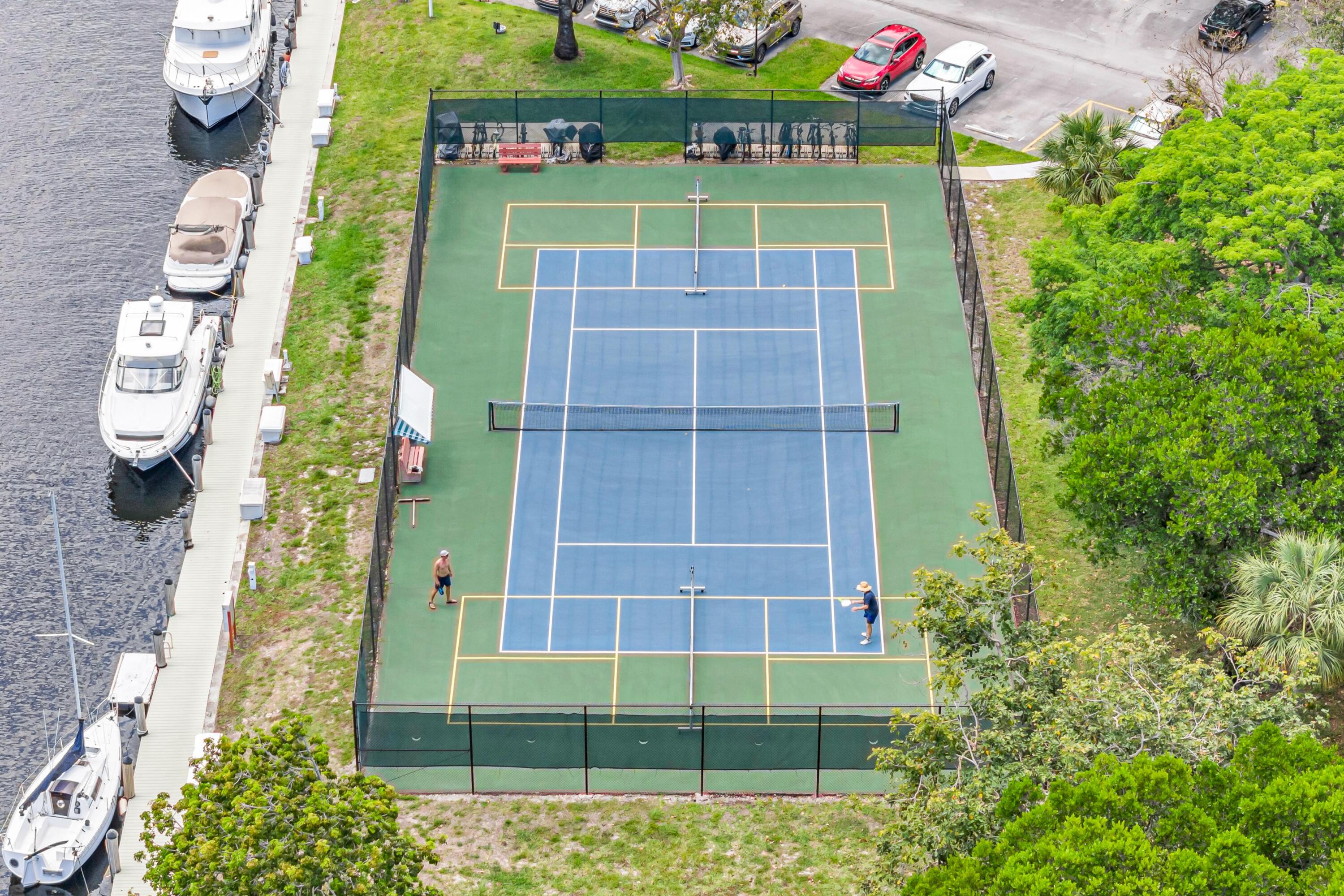 RIVER REACH CONDOMINIUM II - Residential