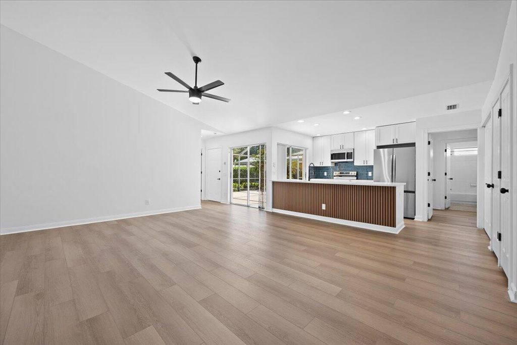 Photo of 2904 Lakemont Court, Palm Beach Gardens, FL 33403 (MLS # R11053538)