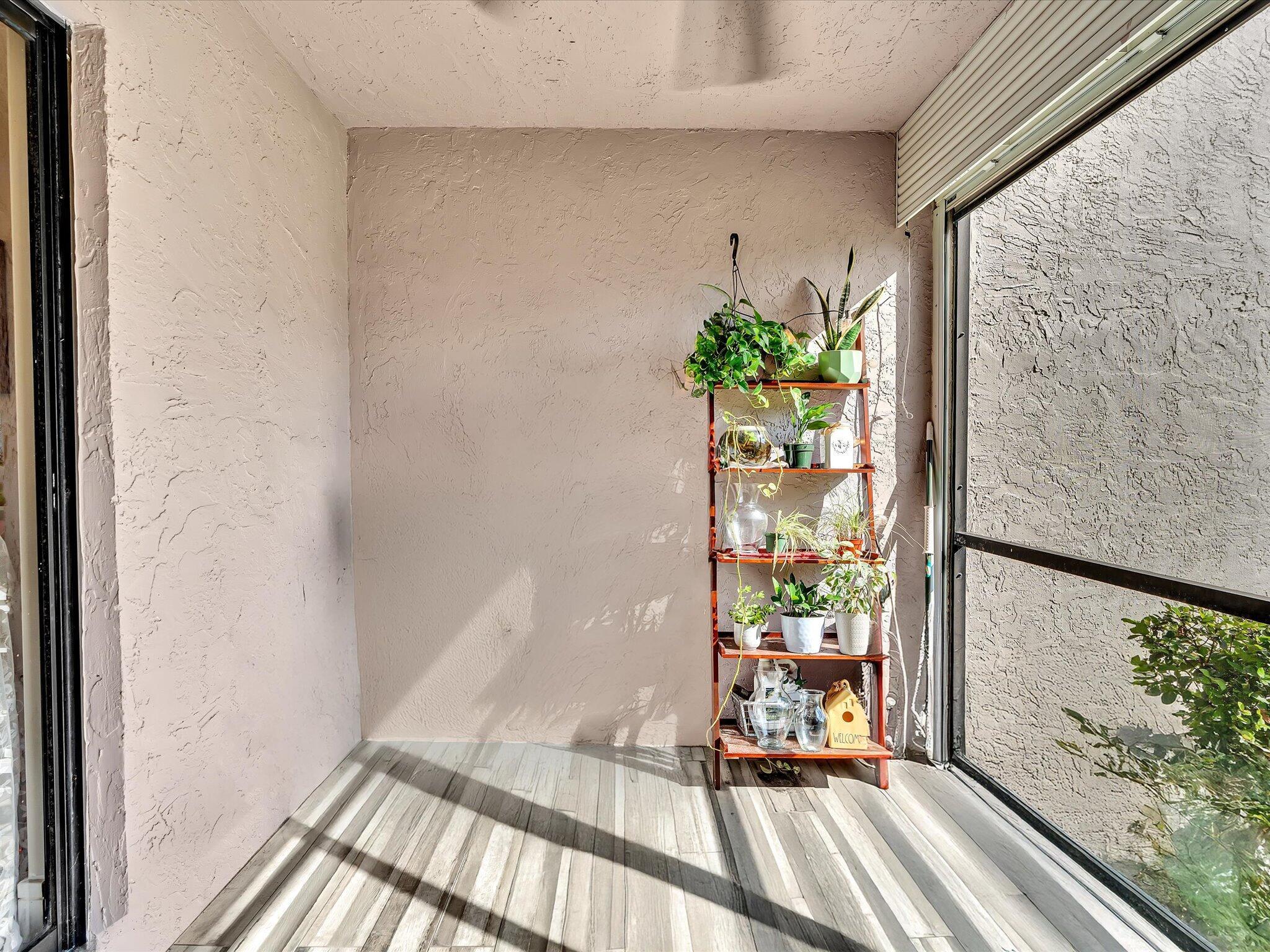 POND APPLE PLACE II CONDO - Residential