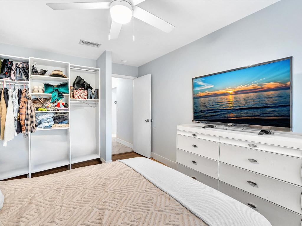 POND APPLE PLACE II CONDO - Residential