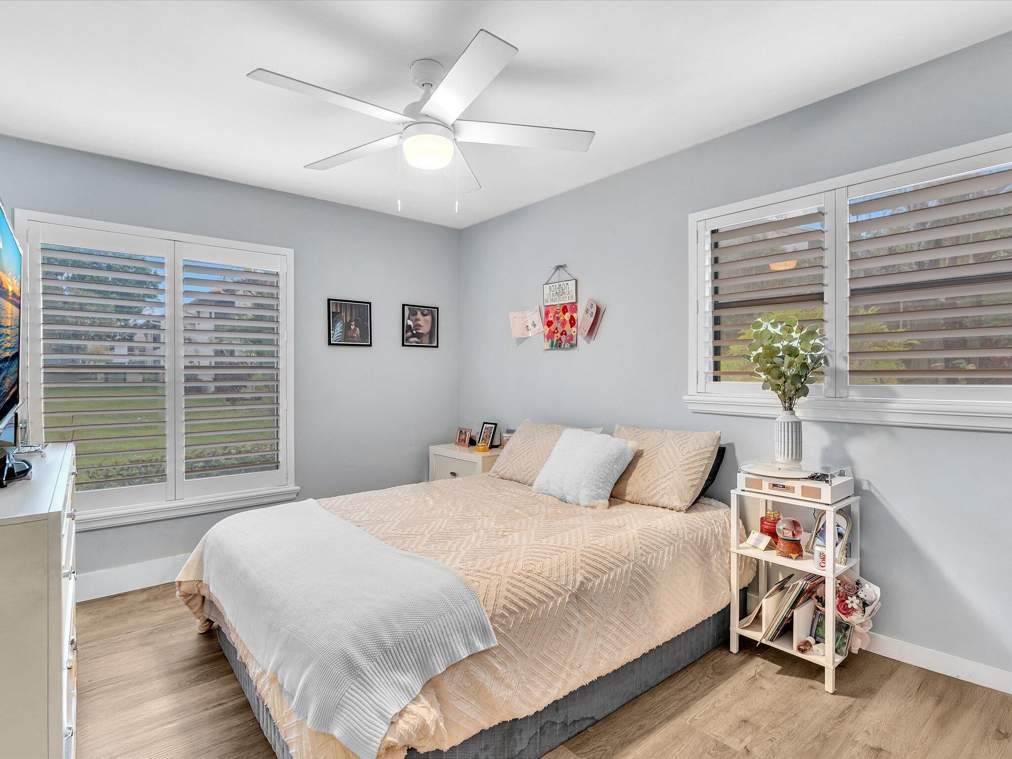 POND APPLE PLACE II CONDO - Residential