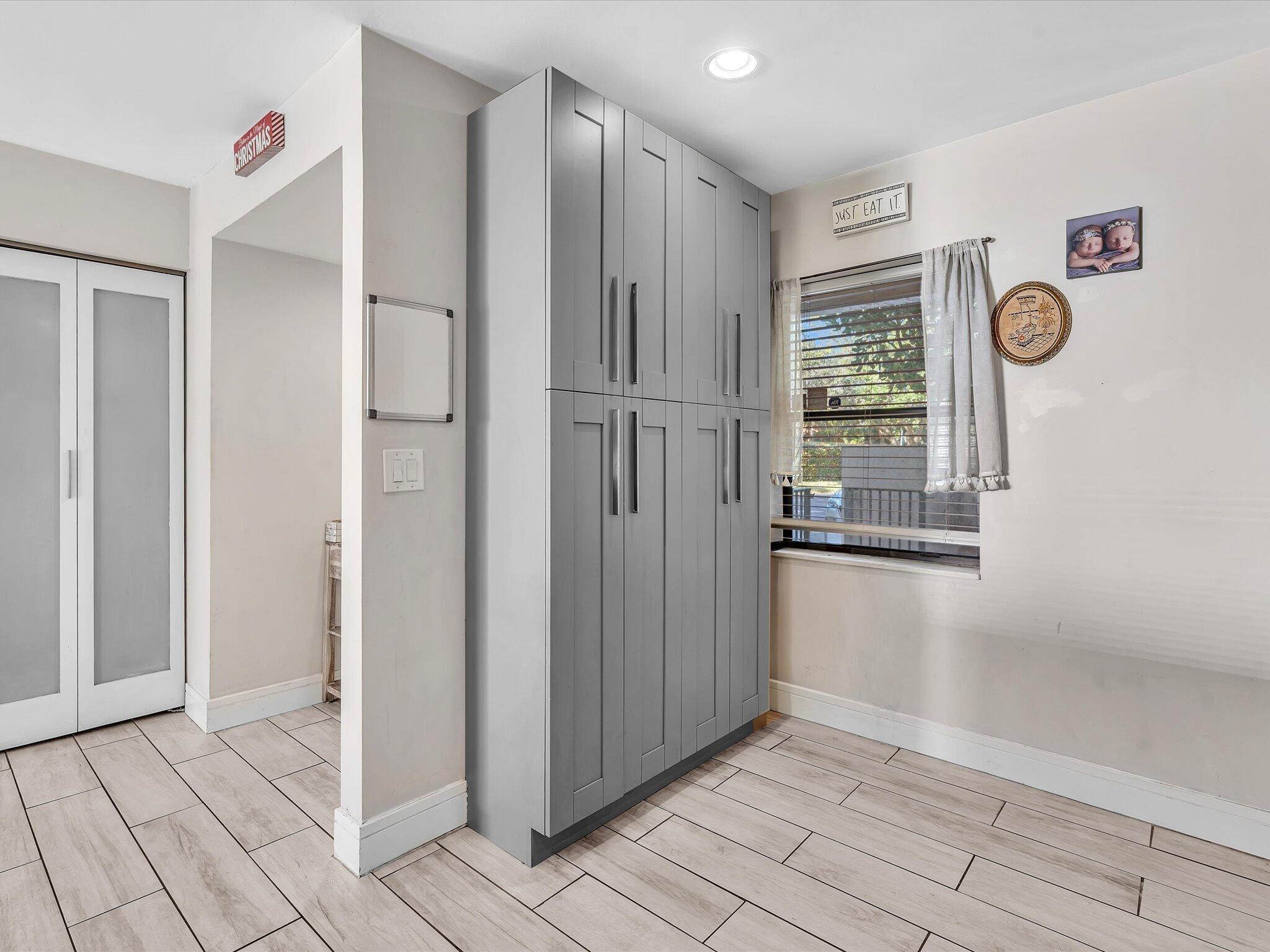 POND APPLE PLACE II CONDO - Residential