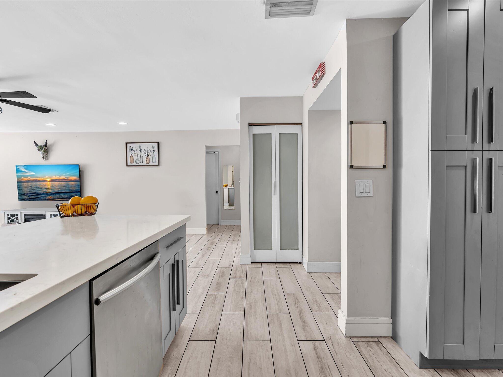 POND APPLE PLACE II CONDO - Residential