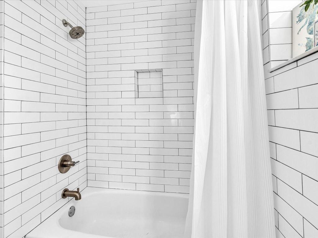 POND APPLE PLACE II CONDO - Residential