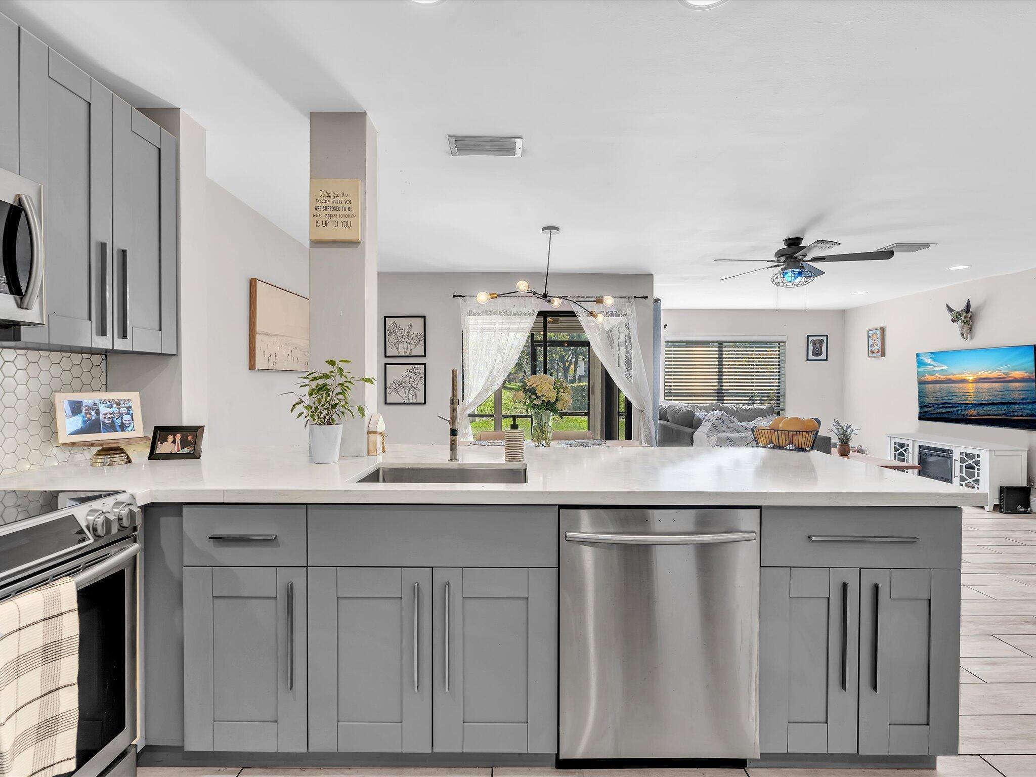 POND APPLE PLACE II CONDO - Residential