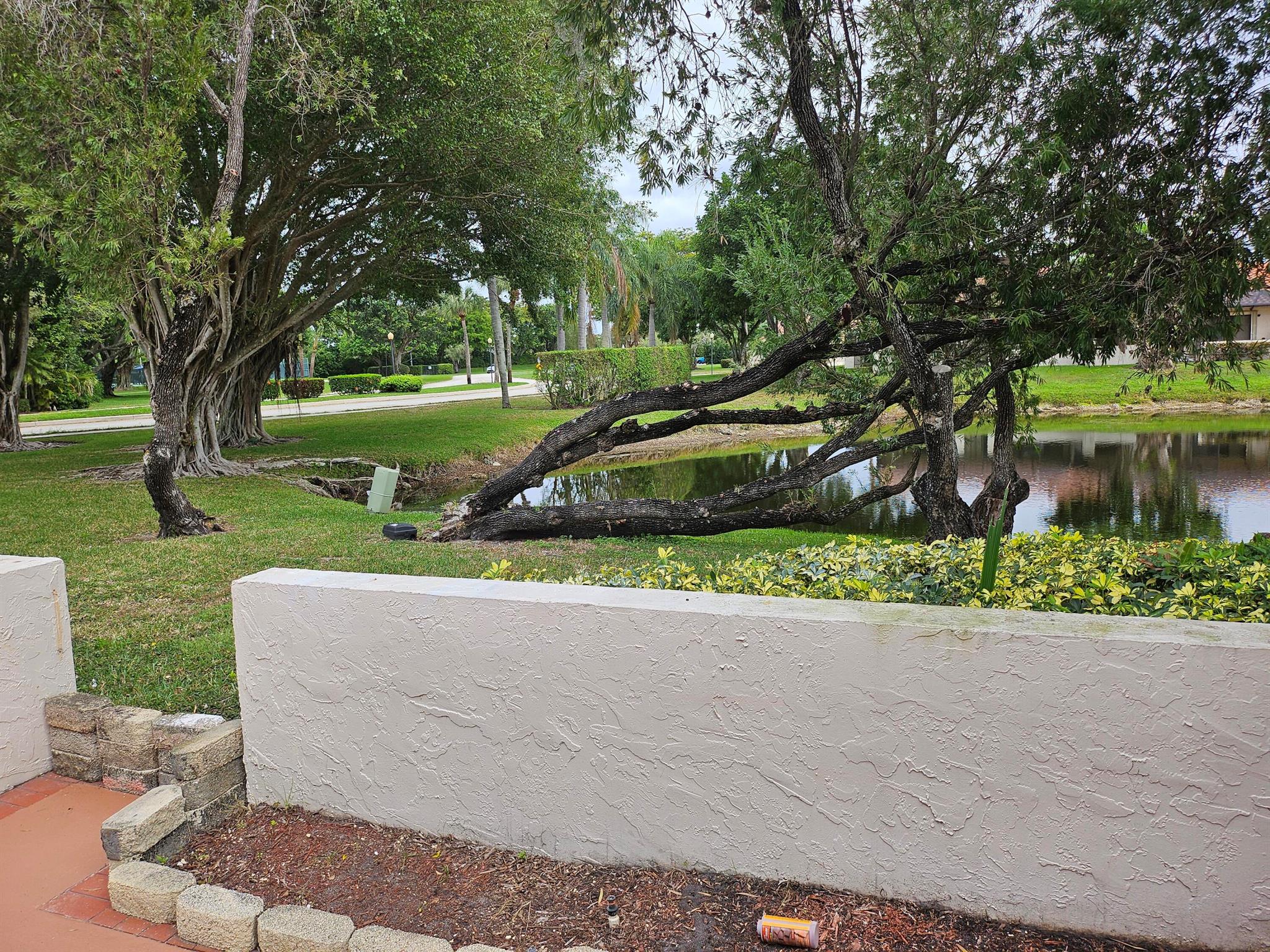 -COMMUNITY POOL & SPA- CLUBHOUSE W/ EXCERSIZE ROOM! ATTACHED VILLA HAS 2 PRIVATE COURTYARD AREAS- LAKEVIEW! 2 PETS OK- MAX 40LBS EACH- NEW PAINTING NEW A/C NEW REFRIGERATOR & DISHWASHER BEAUTIFUL LANDSCAPING & FOUNTAIN AREA IN ENTRANCE TO GATE- CUL DE SAC ATTACHED VILLA W/GARAGE- ON THE LAKE- PULL DOWN STAIRS TO ATTIC SPACE- ALL NEW 18'' TILE THRU-OUT W/ TILE BASEBOARDS-ALL NEW FAUCETS& SINKS-PRIVATE COURTYARD IN FRONT- AND SECOND COURTYARD IN BACK W/ LAKEVIEW!
