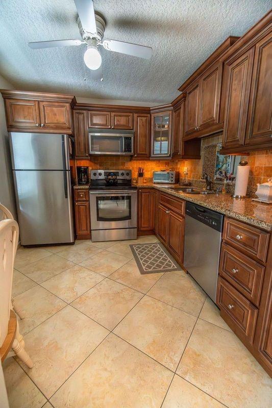 Meadowbrook Lakes - Residential