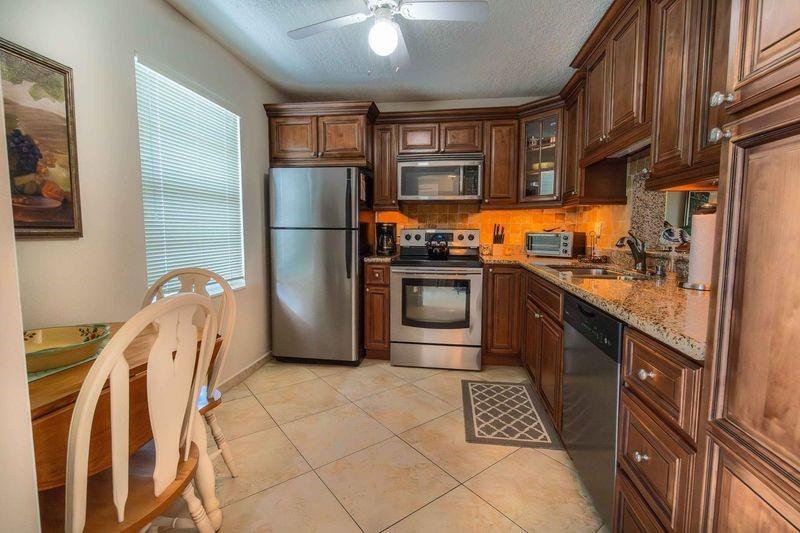 Meadowbrook Lakes - Residential