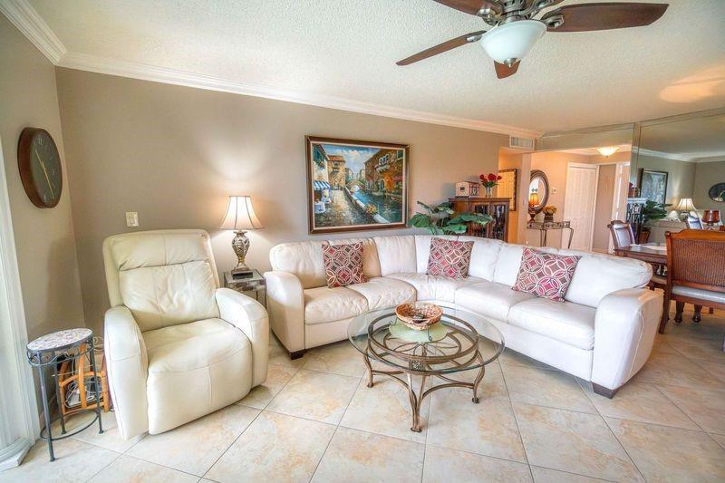 Meadowbrook Lakes - Residential