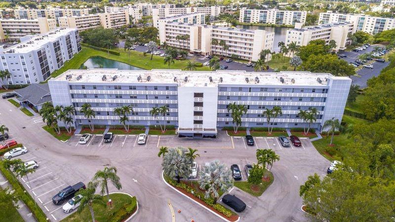 Meadowbrook Lakes - Residential